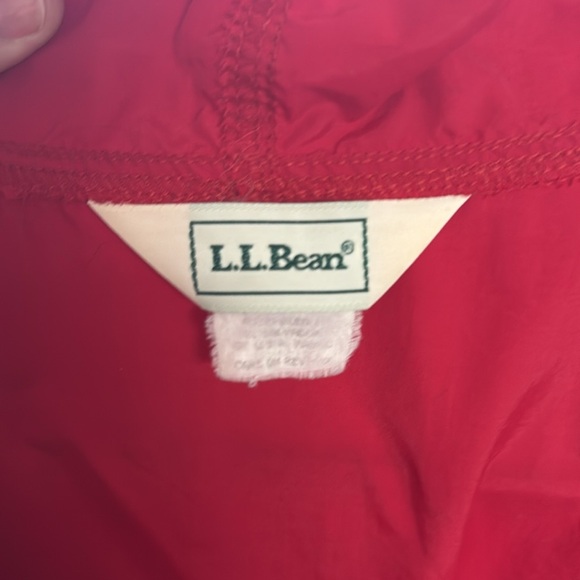L.L. Bean Women's Red Quarter Zip Hooded Rain Jacket, L - Picture 9 of 10